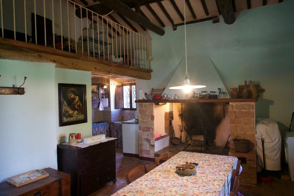 Agriturismo Il Caio 세토나 외부 사진